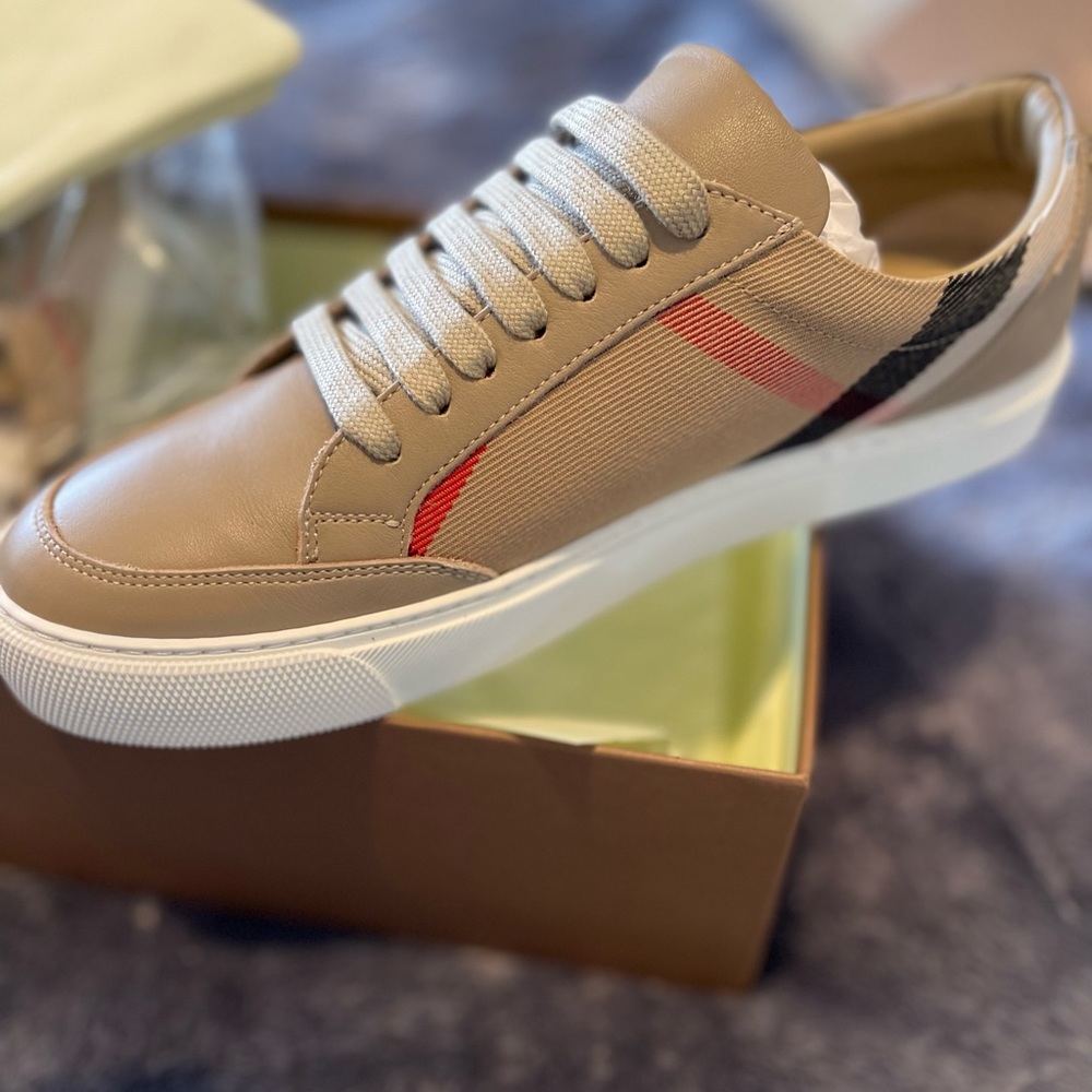 BURBERRY Checkered Leather Sneakers - Picture 3 of 6